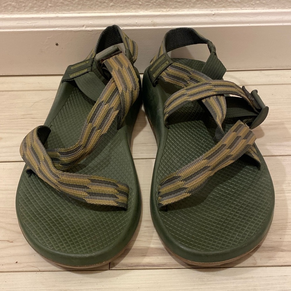 Men’s Green Chacos